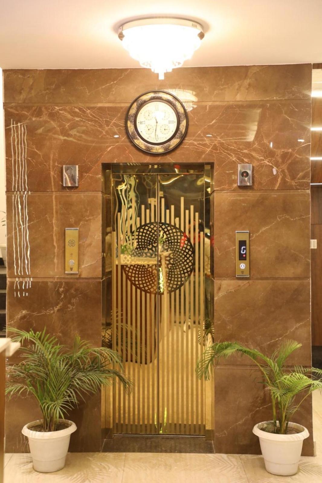 Hotel Avi Inn アムリトサル エクステリア 写真